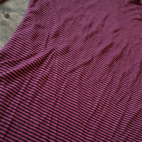 Active basic USA turtleneck sz: Med - Picture 2 of 3